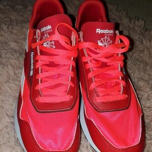 Reebok Classic Unisex size 12 USA